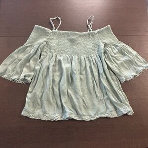 by & by Women Light Green Off-Shoulder Blouse Short Bell Sleeve Size Small